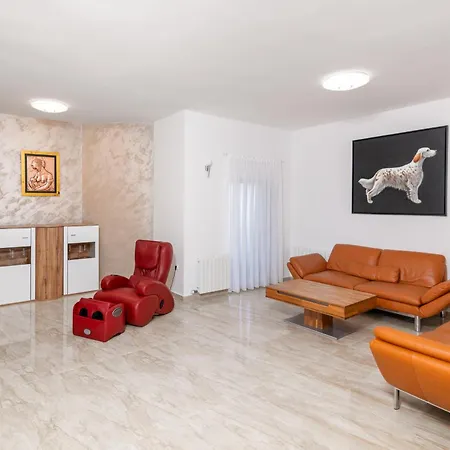 Family Friendly House With A Swimming Pool Gajana, Fazana - 22578 Mednjan