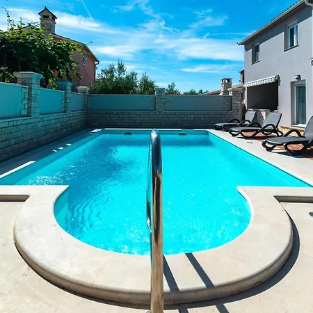 Family Friendly House With A Swimming Pool Gajana, Fazana - 22578