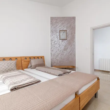 펜션 Family Friendly House With A Swimming Pool Gajana, Fazana - 22578 Mednjan
