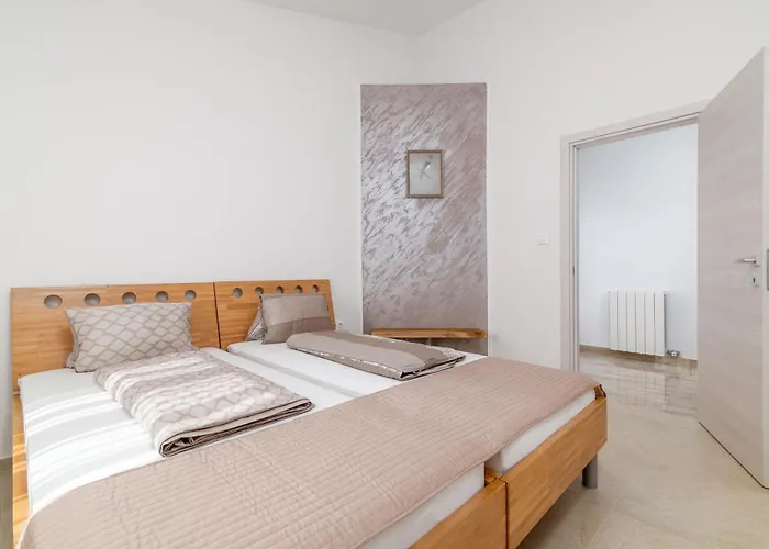 Feriehus Family Friendly House With A Swimming Pool Gajana, Fazana - 22578 Mednjan
