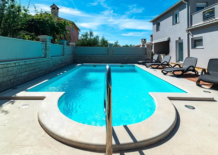 Family Friendly House With A Swimming Pool Gajana, Fazana - 22578