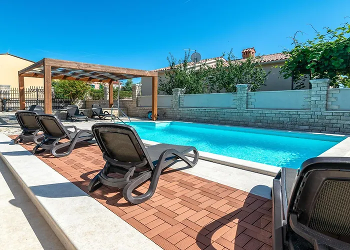 Feriehus Family Friendly House With A Swimming Pool Gajana, Fazana - 22578 *